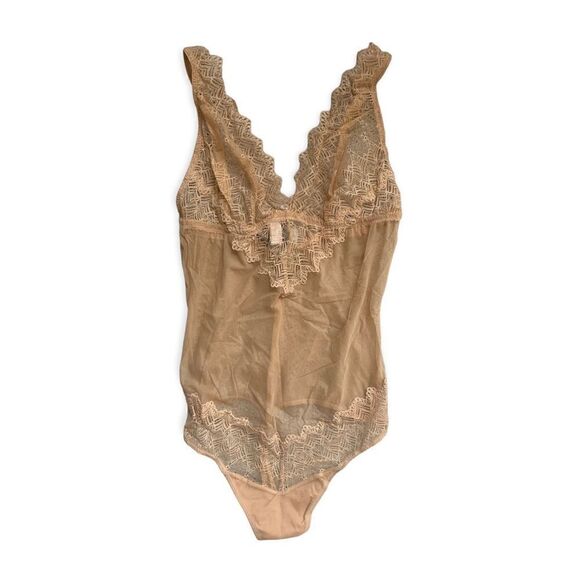 Cosabella
Papyrus Lace-Trim Teddy Bodysuit, Nude - Picture 3 of 4